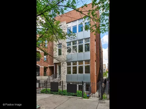 1516 W Chestnut St #1, Chicago, IL 60642
