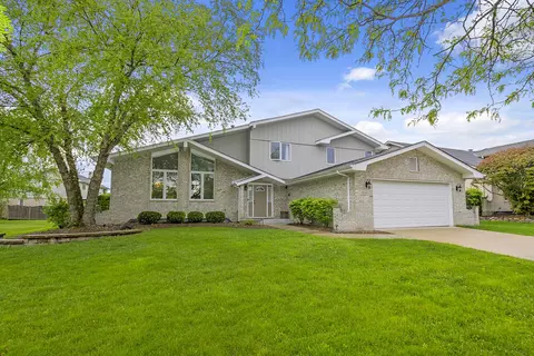 17241 Grange Dr, Orland Park, IL 60467