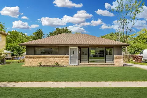 146 Blackhawk Dr, Park Forest, IL 60466