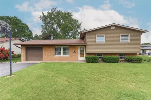 1411 Walnut Ave, Hanover Park, IL 60133