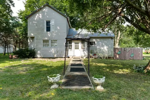 11626 Oak St, Holder, IL 61736