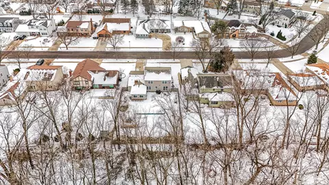 View/Area - Undisclosed, Wheaton, IL 60187 photo 4 of 4