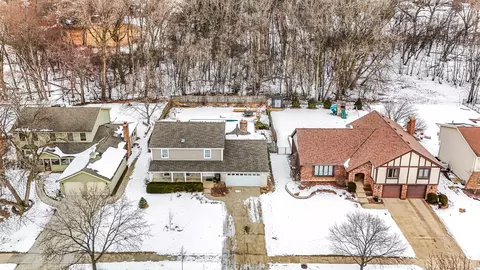 View/Area - Undisclosed, Wheaton, IL 60187 photo 2 of 4
