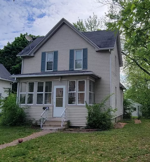 2136 Parmele St, Rockford, IL 61104
