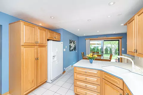 Kitchen - 741 Mark Ave, Des Plaines, IL 60016 photo 4 of 4