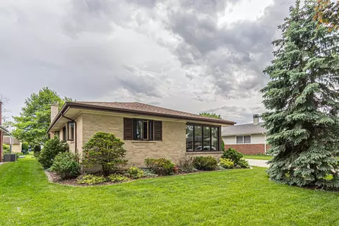 Exterior - 741 Mark Ave, Des Plaines, IL 60016 photo 7 of 7