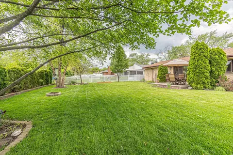 Exterior - 741 Mark Ave, Des Plaines, IL 60016 photo 5 of 7