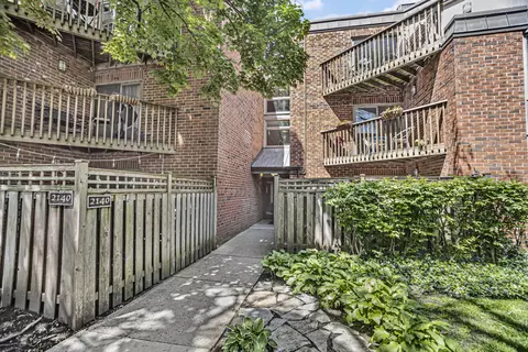 2140 N Lincoln Ave #5303, Chicago, IL 60614