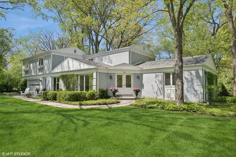 26 E Louis Ave, Lake Forest, IL 60045