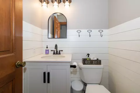 Bath - 307 Beacon Cir, Bloomington, IL 61704 photo 1 of 4
