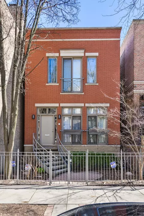 2037 N Magnolia Ave, Chicago, IL 60614