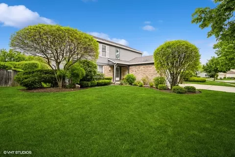 26 W Canterbury Ln, Buffalo Grove, IL 60089