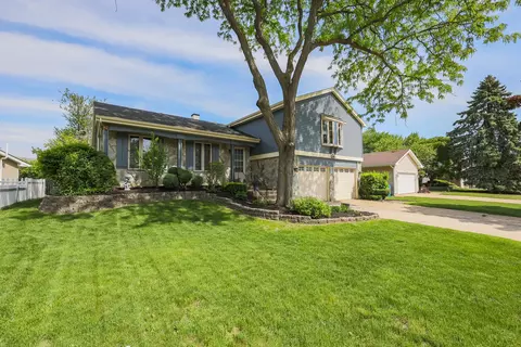 1004 Concord Dr, Bartlett, IL 60103 photo 2