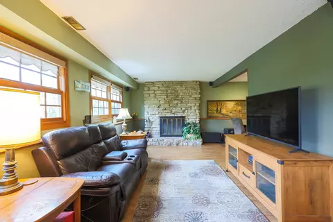 1004 Concord Dr, Bartlett, IL 60103 photo 22
