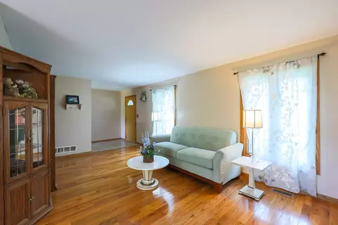 1004 Concord Dr, Bartlett, IL 60103 photo 7