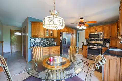 1004 Concord Dr, Bartlett, IL 60103 photo 10