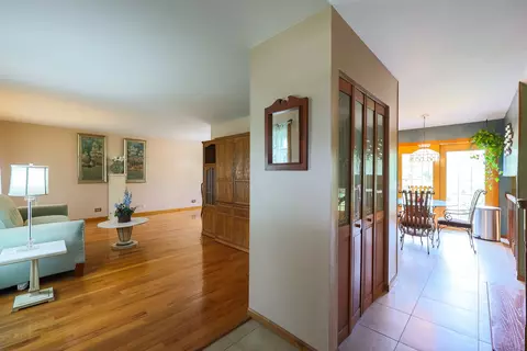 1004 Concord Dr, Bartlett, IL 60103 photo 8