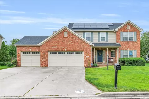 306 W Riverbend Blvd, Mahomet, IL 61853