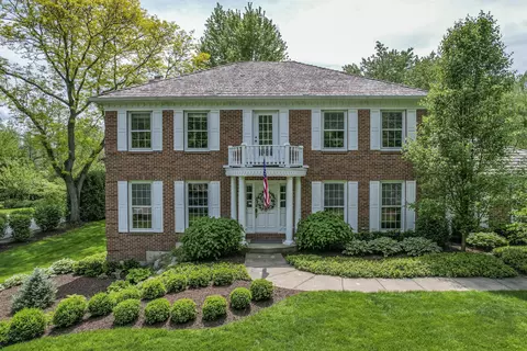 518 Robinwood Ln, Wheaton, IL 60189