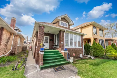 5351 W Agatite Ave, Chicago, IL 60630