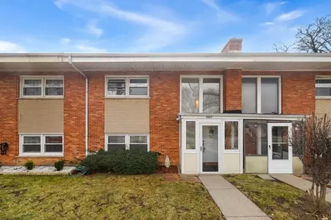 3669 W Pratt Ave, Lincolnwood, IL 60712