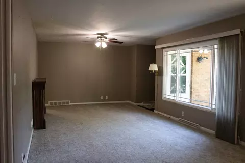 Living - 804 Bryan St, Normal, IL 61761 photo 4 of 12