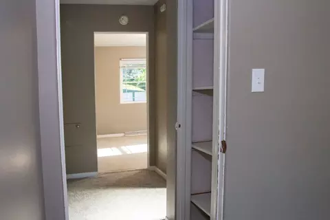 Entry Way - 804 Bryan St, Normal, IL 61761 photo 4 of 6
