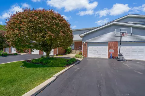 15942 Ashford Ct, Tinley Park, IL 60477