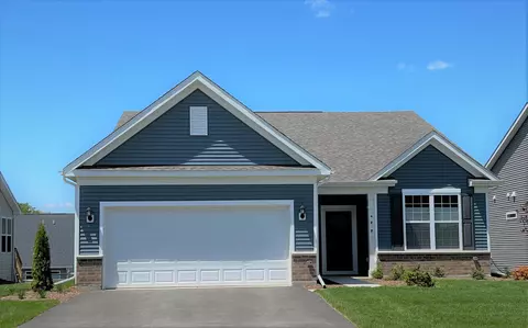 854 Summer Ln, Lindenhurst, IL 60046