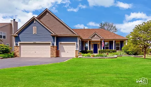 2416 Moutray Ln, North Aurora, IL 60542