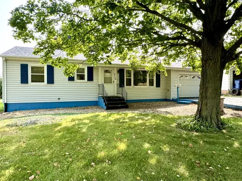 710 S School St, Sheffield, IL 61361