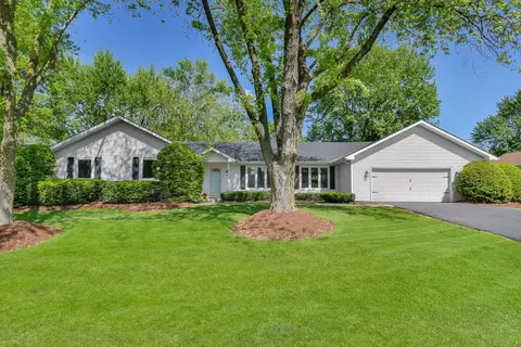 12951 S Hadfield Dr, Plainfield, IL 60585