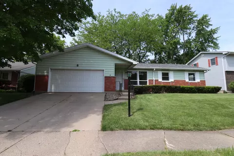 1042 Lora Ave, Princeton, IL 61356