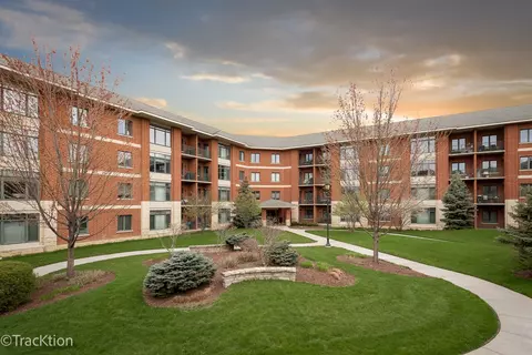 855 E 22nd St #103, Lombard, IL 60148