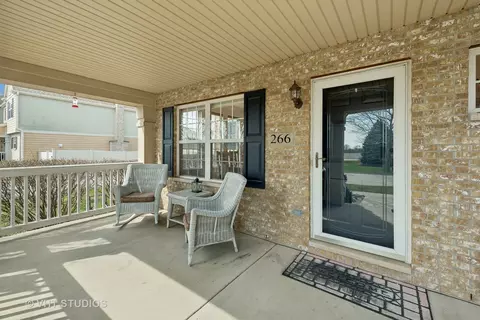Exterior - 266 Longview Dr, Elgin, IL 60124 photo 1 of 5