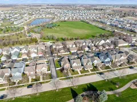 View/Area - 266 Longview Dr, Elgin, IL 60124 photo 4 of 4