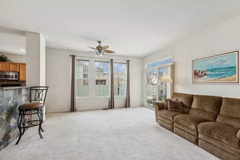 Living - 266 Longview Dr, Elgin, IL 60124 photo 1 of 2
