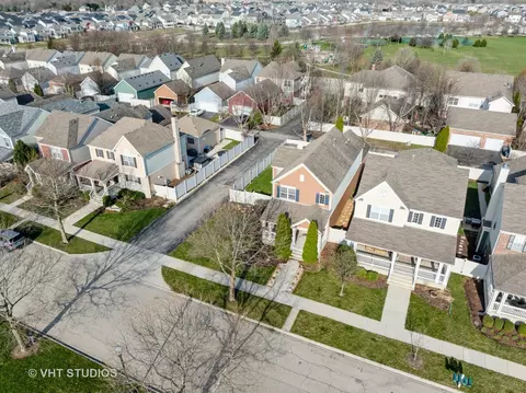 View/Area - 266 Longview Dr, Elgin, IL 60124 photo 3 of 4