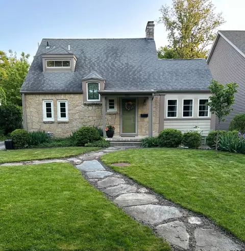 1118 W Daniel St, Champaign, IL 61821