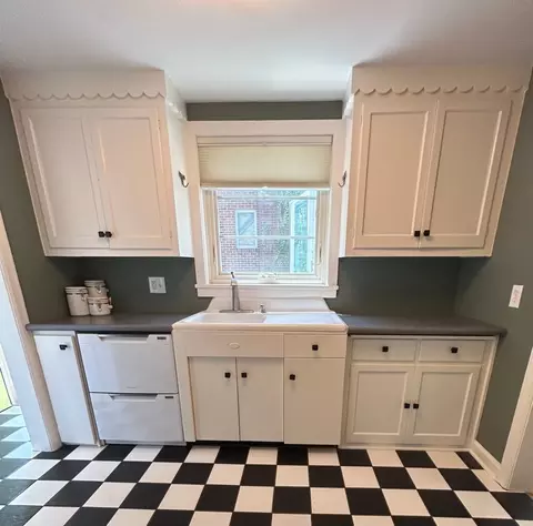 1118 W Daniel St, Champaign, IL 61821 photo 17