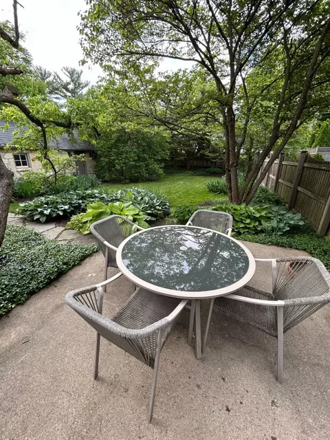1118 W Daniel St, Champaign, IL 61821 photo 8