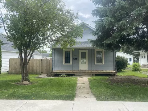 219 W 4th St, Spring Valley, IL 61362