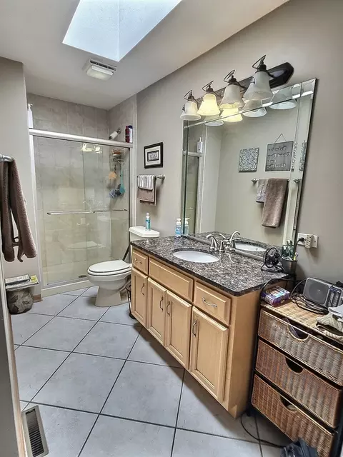 Bath - 5340 W Heatherbrook Trl, Monee, IL 60449 photo 3 of 3