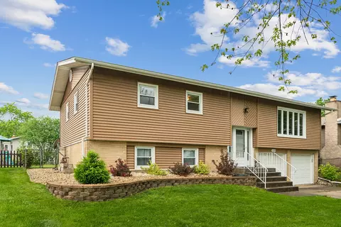 15308 Boca Rio Dr, Oak Forest, IL 60452