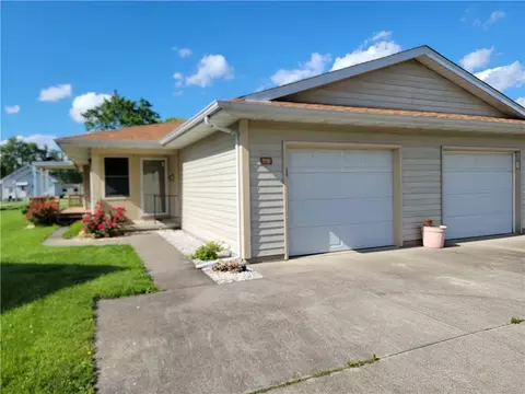406 W St Louis Ave #B, Effingham, IL 62401