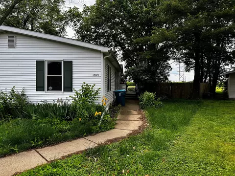 1821 Liberty Ave, Urbana, IL 61802