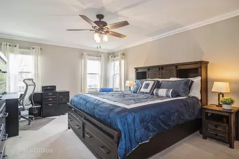 Bedroom - 4700 Dawngate Ln, Rolling Meadows, IL 60008 photo 2 of 5