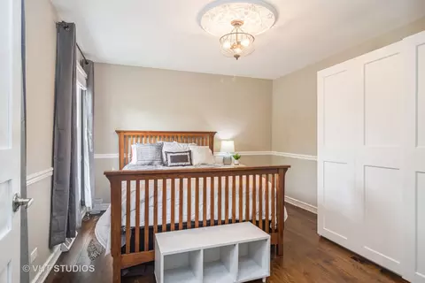 Bedroom - 4700 Dawngate Ln, Rolling Meadows, IL 60008 photo 1 of 5