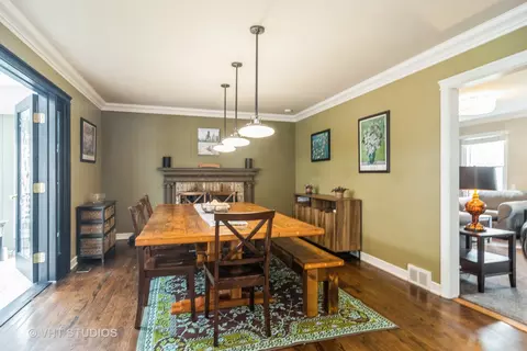 Dining - 4700 Dawngate Ln, Rolling Meadows, IL 60008 photo 1 of 1