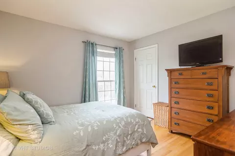 Bedroom - 4700 Dawngate Ln, Rolling Meadows, IL 60008 photo 5 of 5